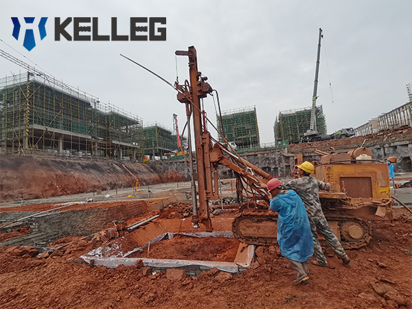 不同地层的潜孔锤定向钻进方法